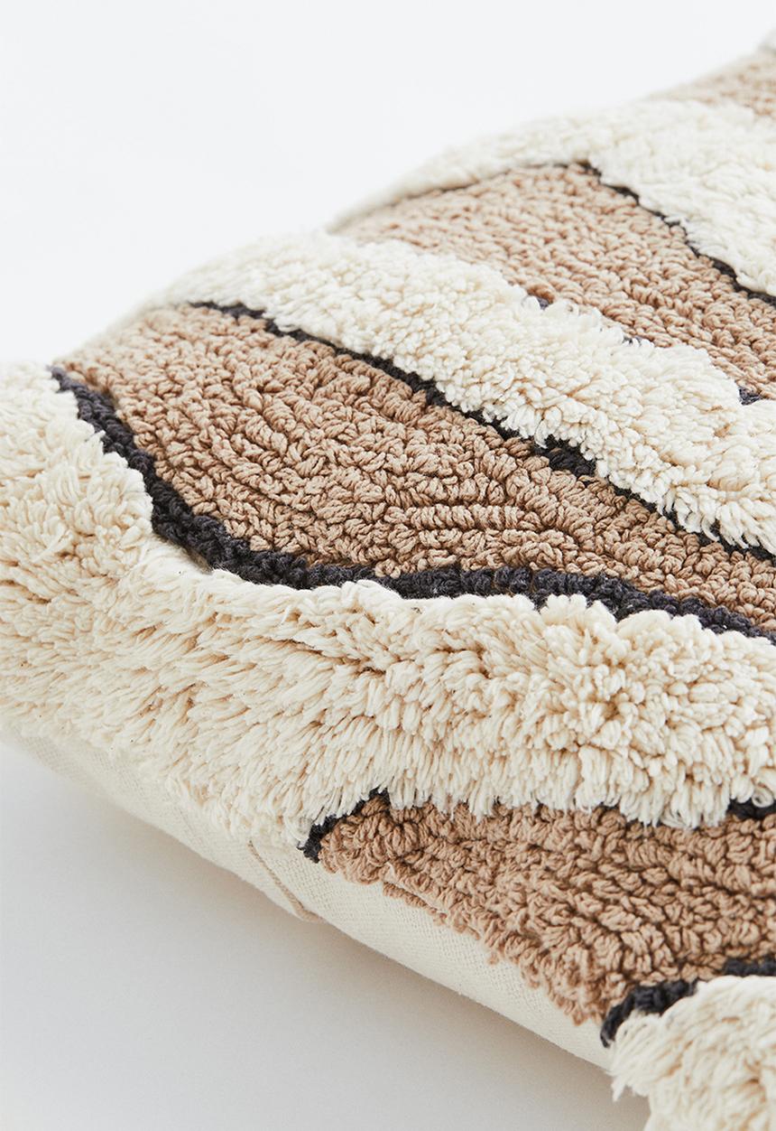 H&M - Tufted cushion cover - light beige/leaf 