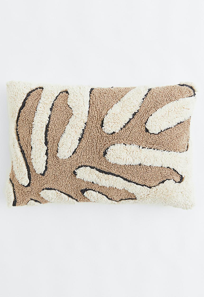 H&M - Tufted cushion cover - light beige/leaf 