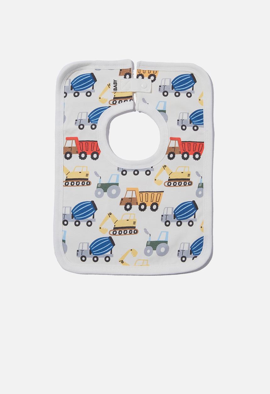 Cotton On - The square bib - vanilla/construction trucks