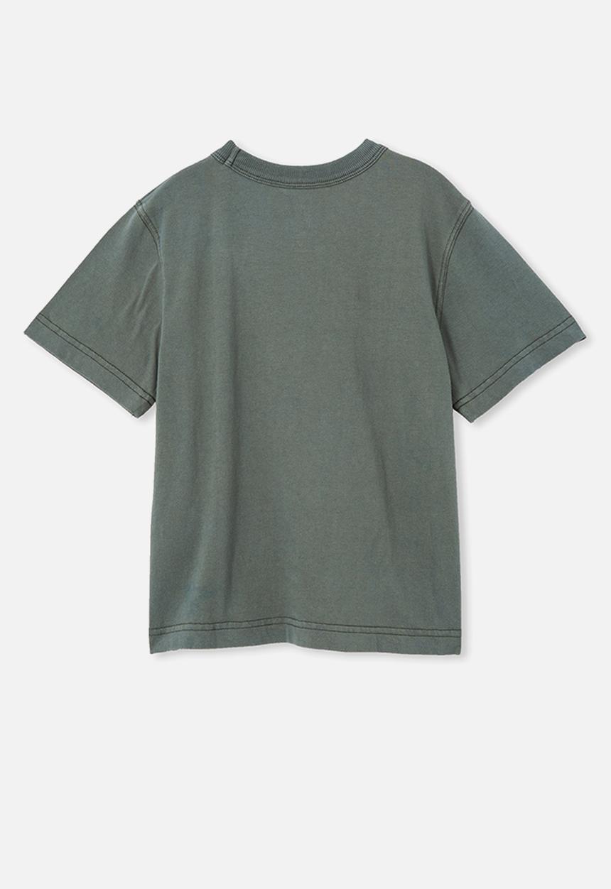 Cotton On - Jonny short sleeve print tee - swag green/district champs