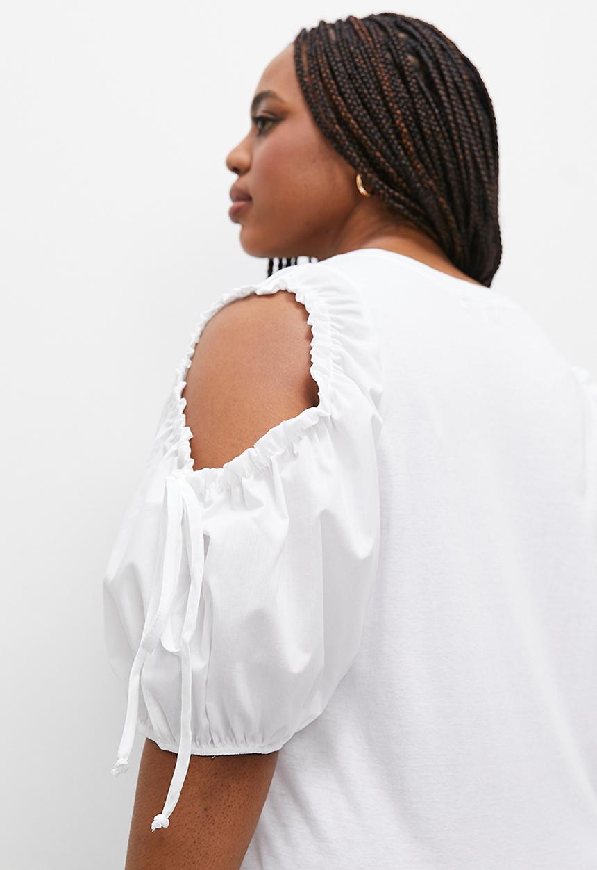 Superbalist - Contrast cut out tee - white