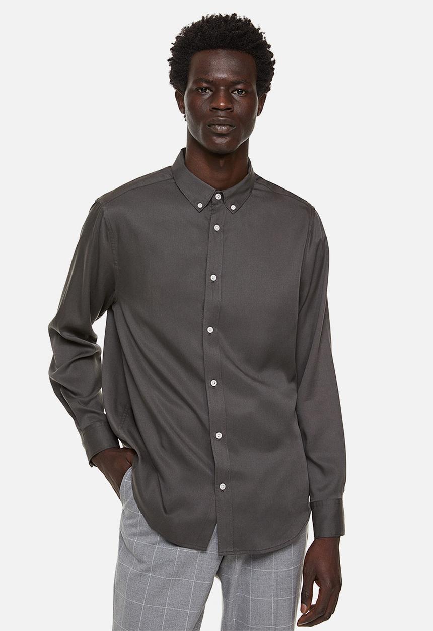 H&M - Regular fit lyocell shirt - dark grey