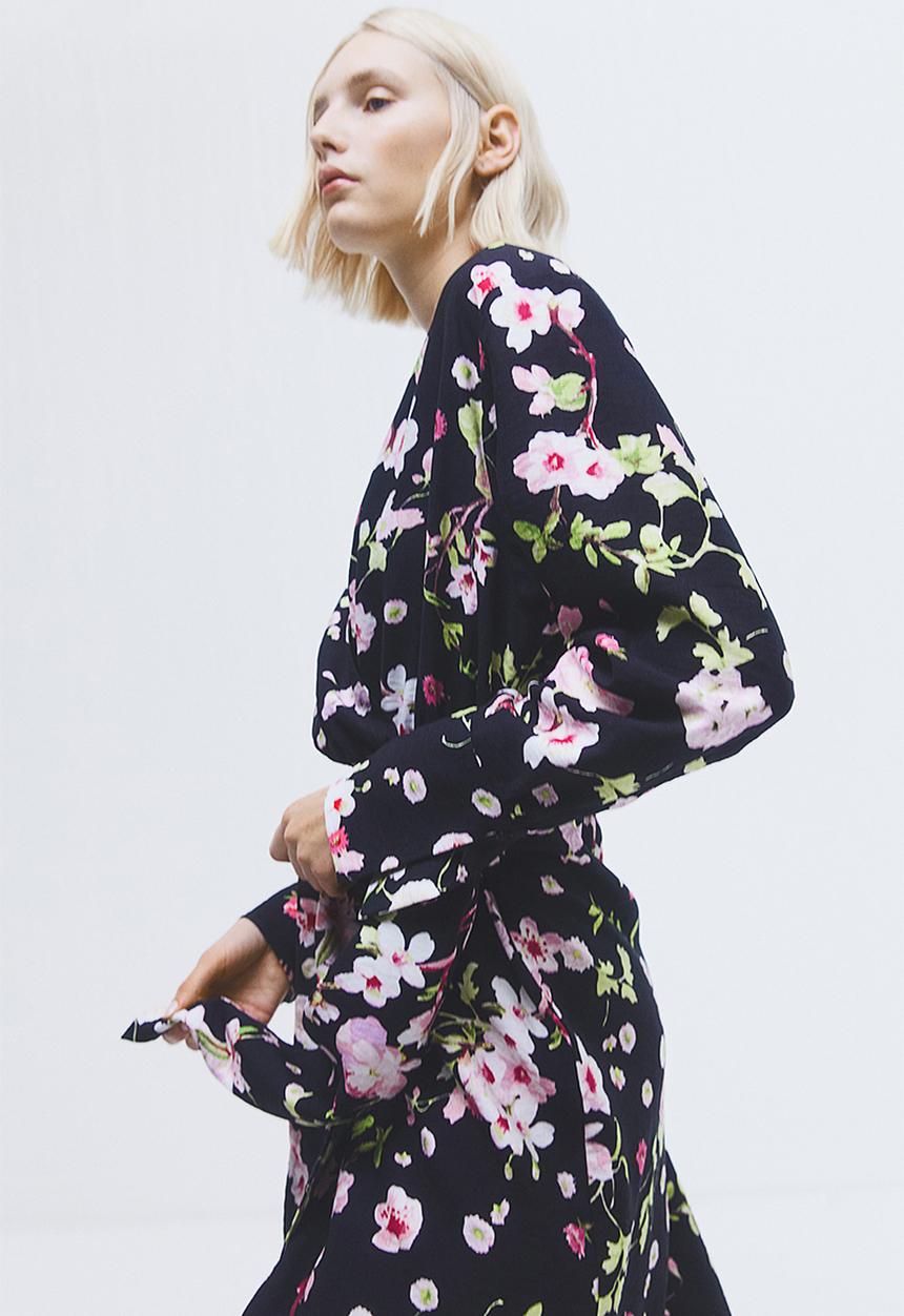 H&M - Tie-detail wrap dress - black/floral 