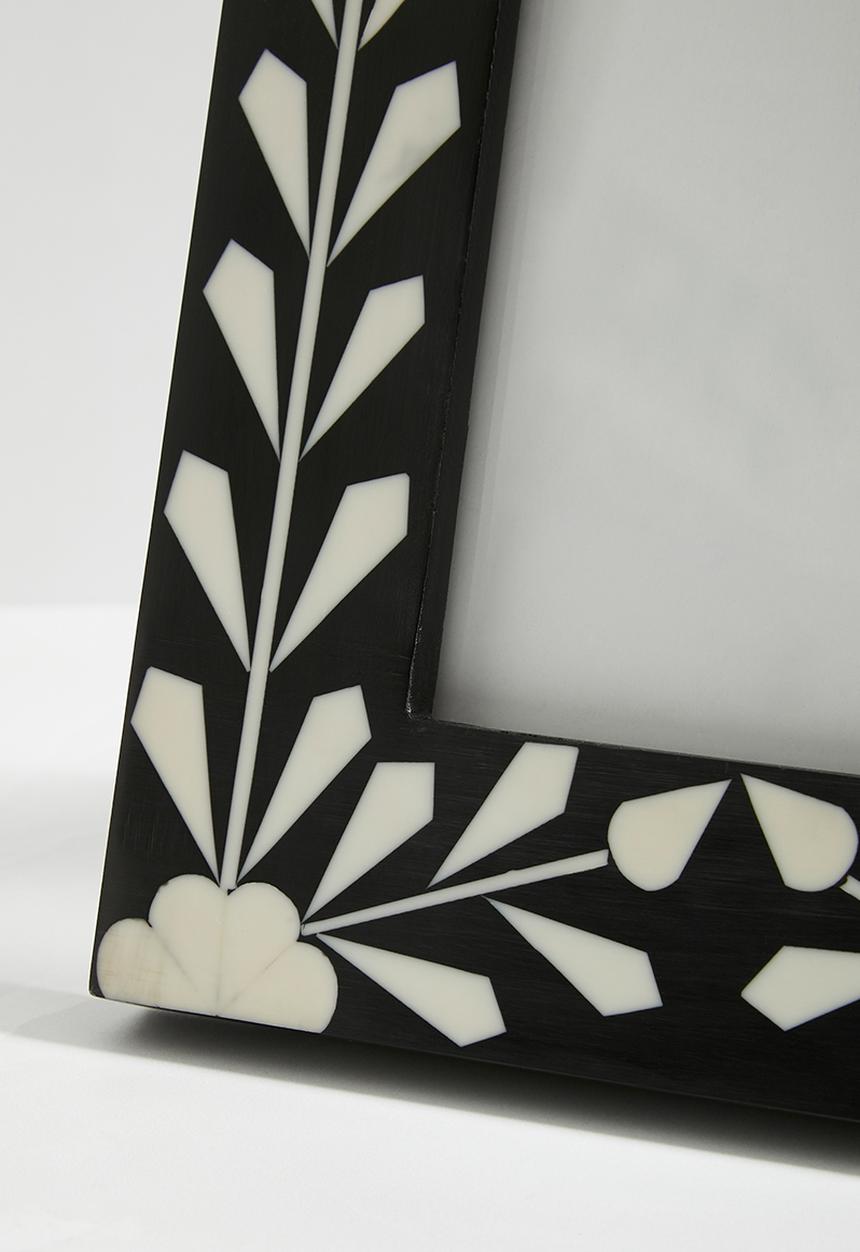 Sixth Floor - Ada resin frame - black