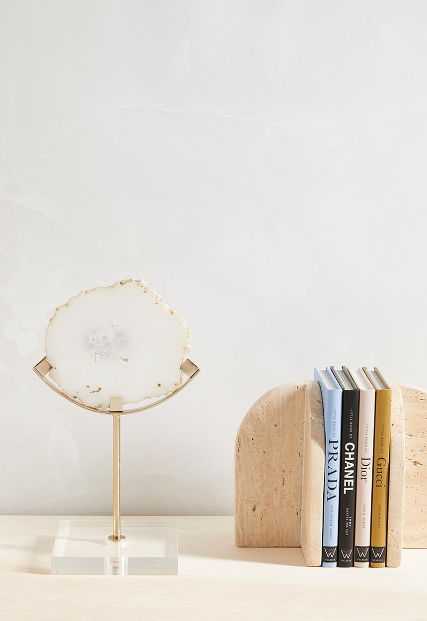 Sixth Floor - Agate object - white & gold