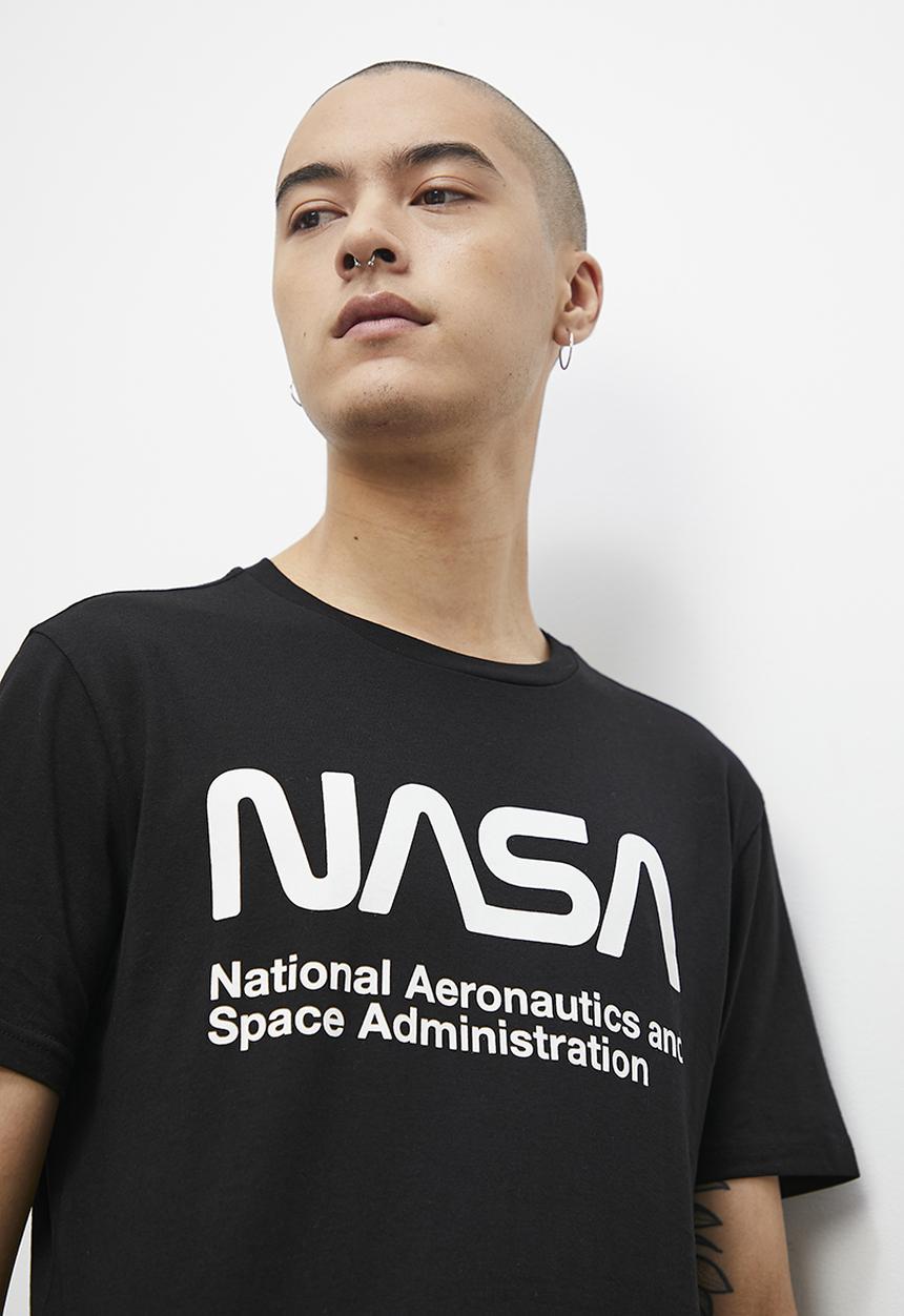 Superbalist - Nasa logo graphic crew neck tee - black