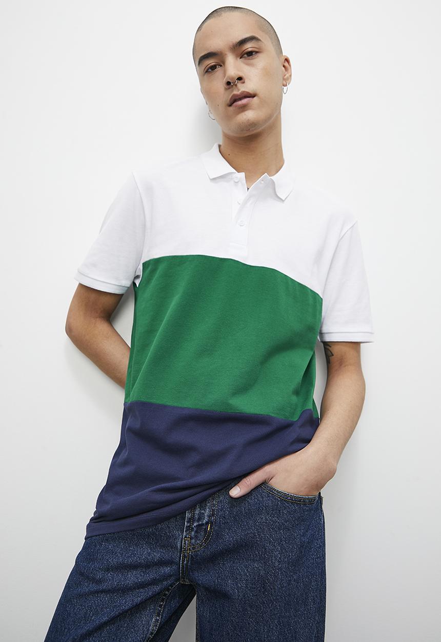 Superbalist - Luka colour block piquet golfer - navy & green