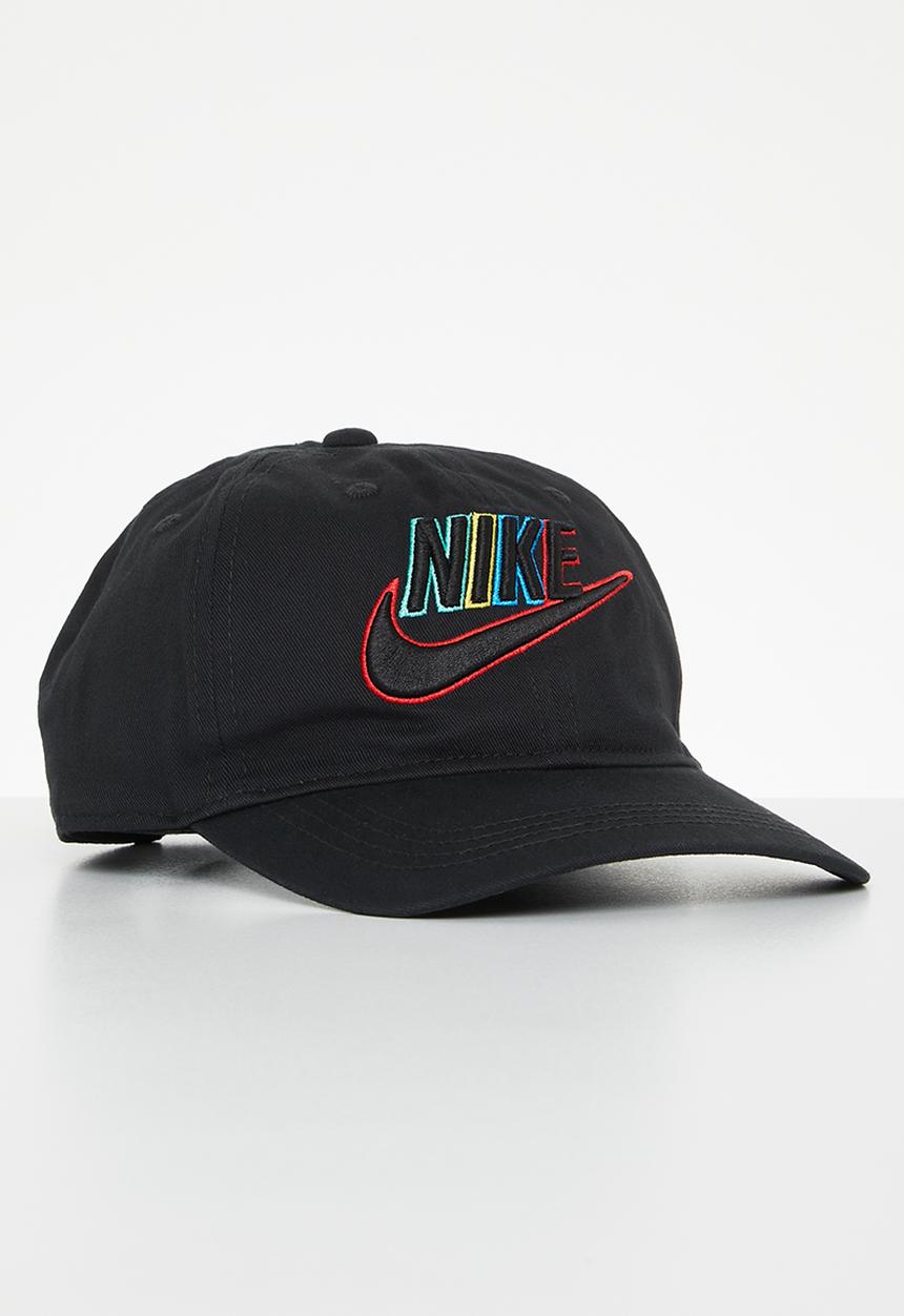 Nike - Nan futura outline curve brim - black