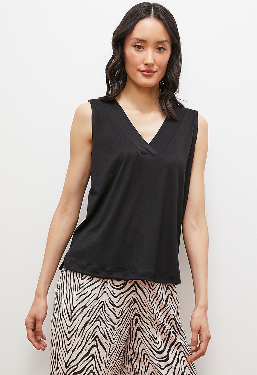 edit - V-neck relaxed vest - black