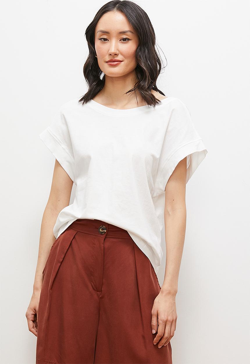 edit - Scoop back easy top - white