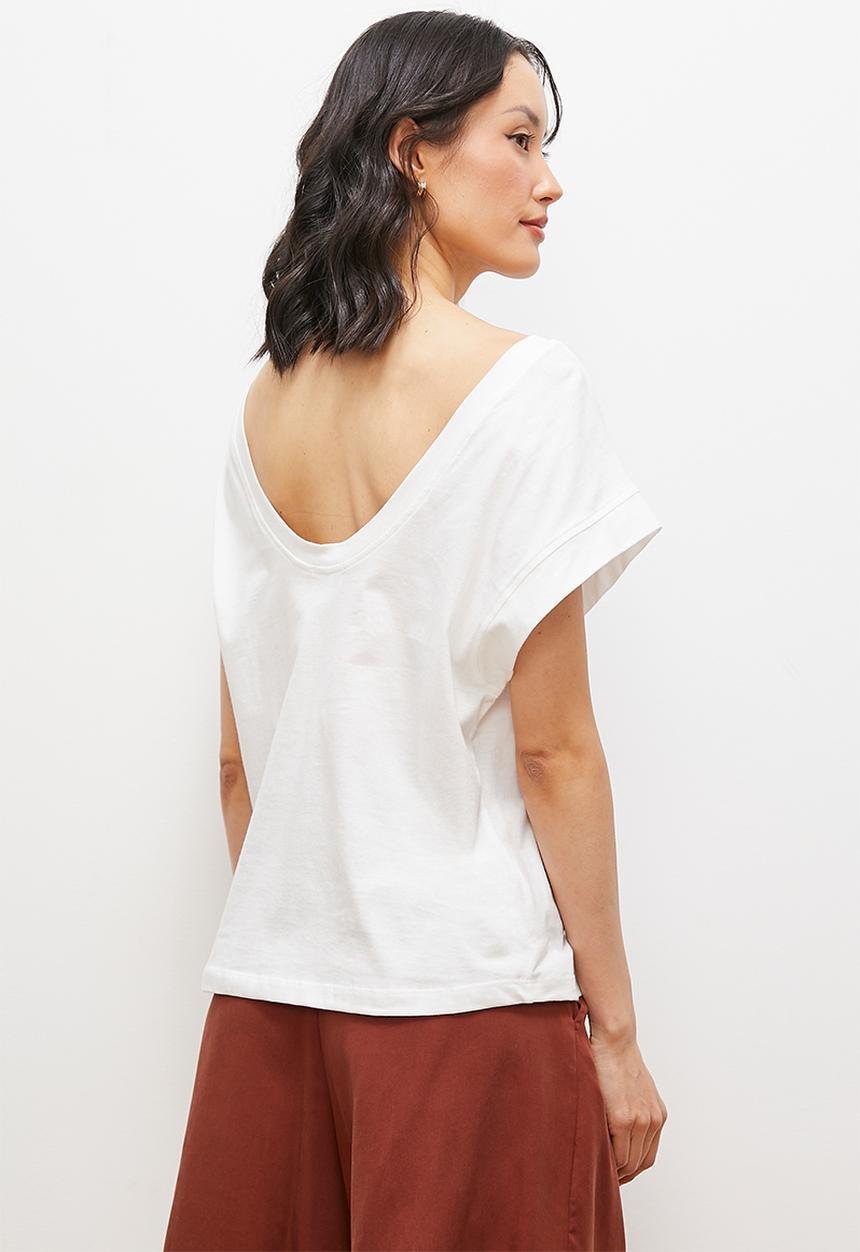 edit - Scoop back easy top - white
