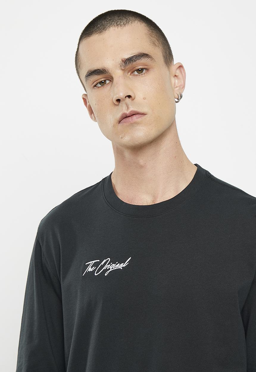 Levi’s® - Relaxed long sleeve graphic tee z poster logo - black