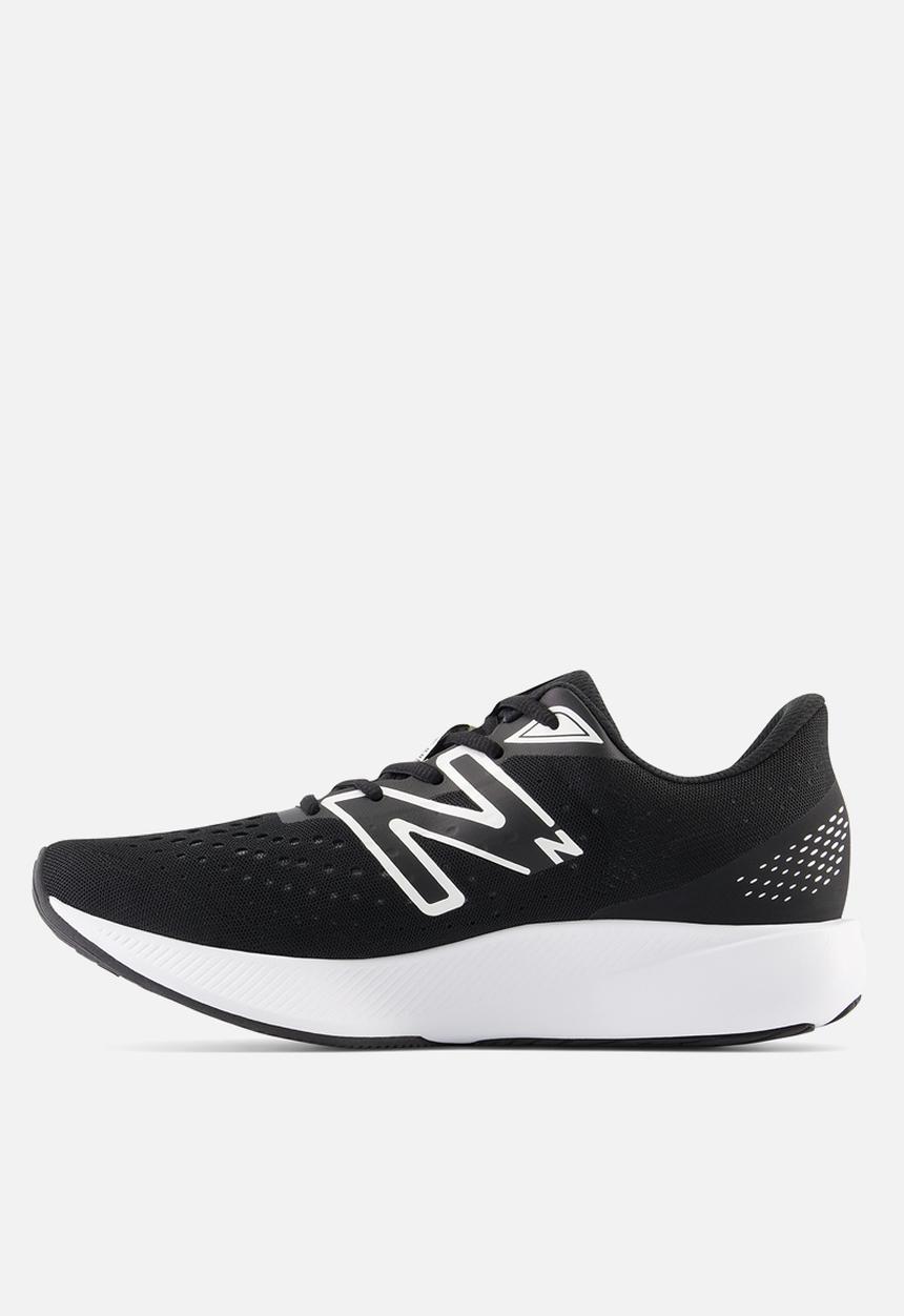 New Balance  - Dynasoft Pesu v2 