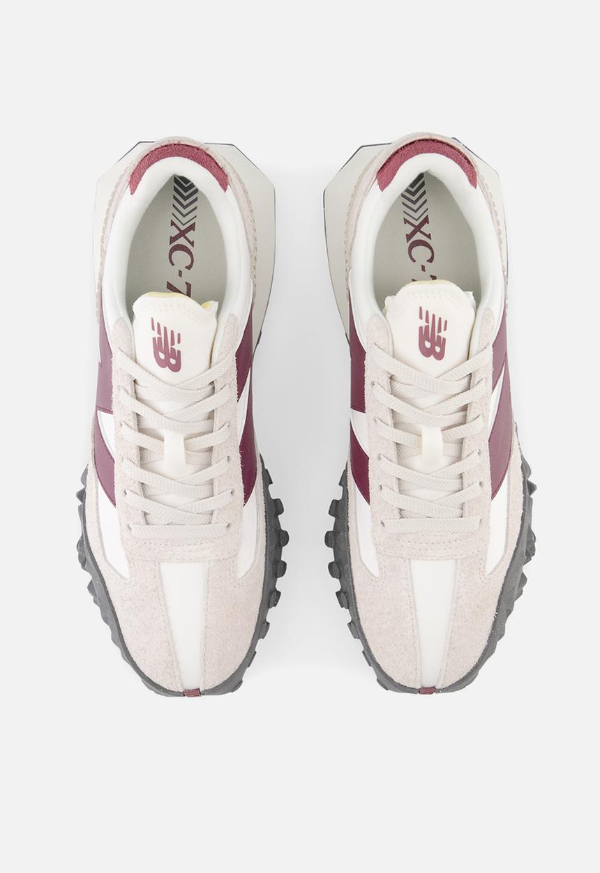 New Balance  - XC72 Familiar Ground 