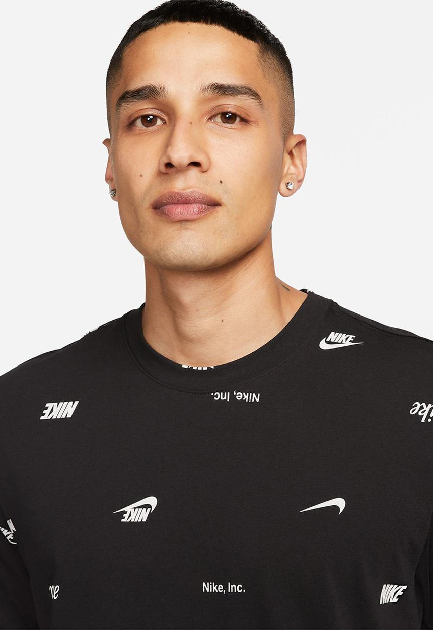 Nike - NSW Club+ AOP t-shirt - black/wht