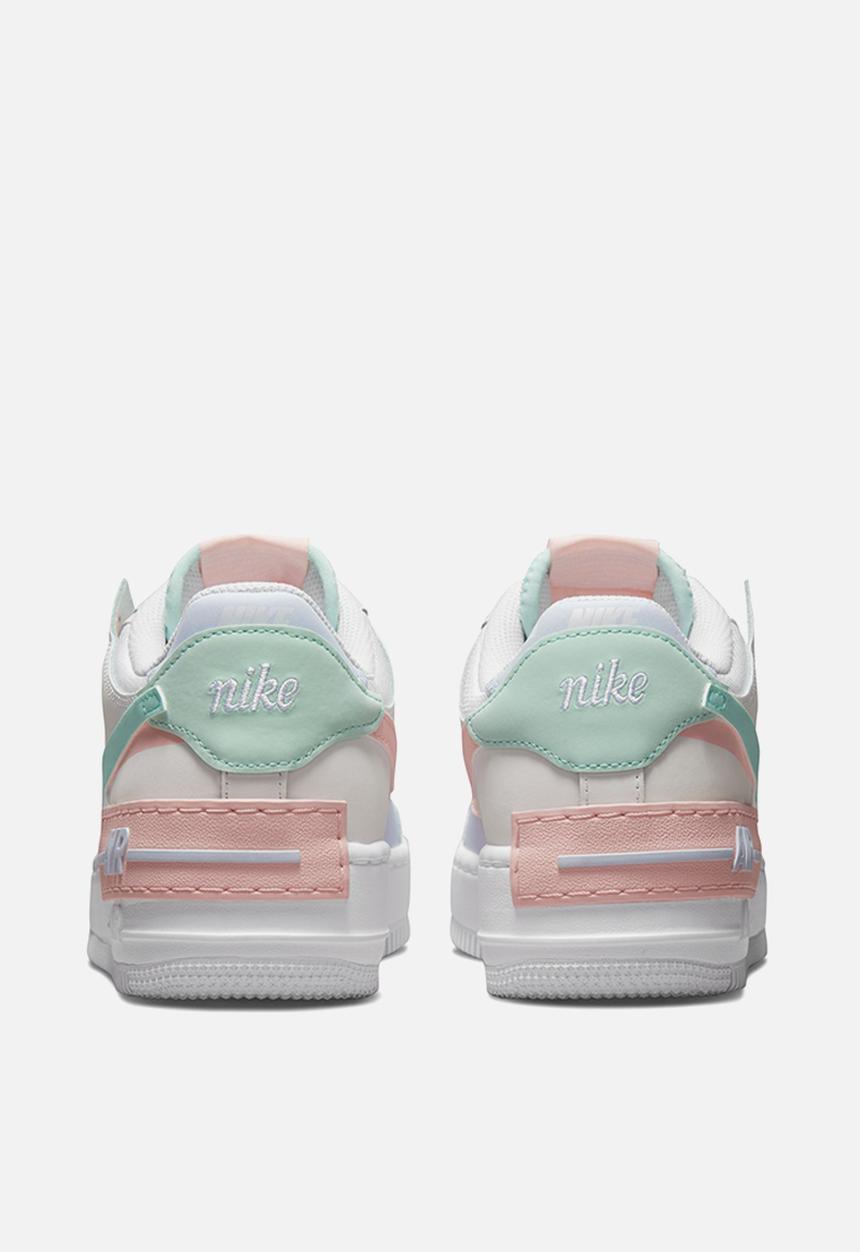 Nike - Air Force 1 shadow