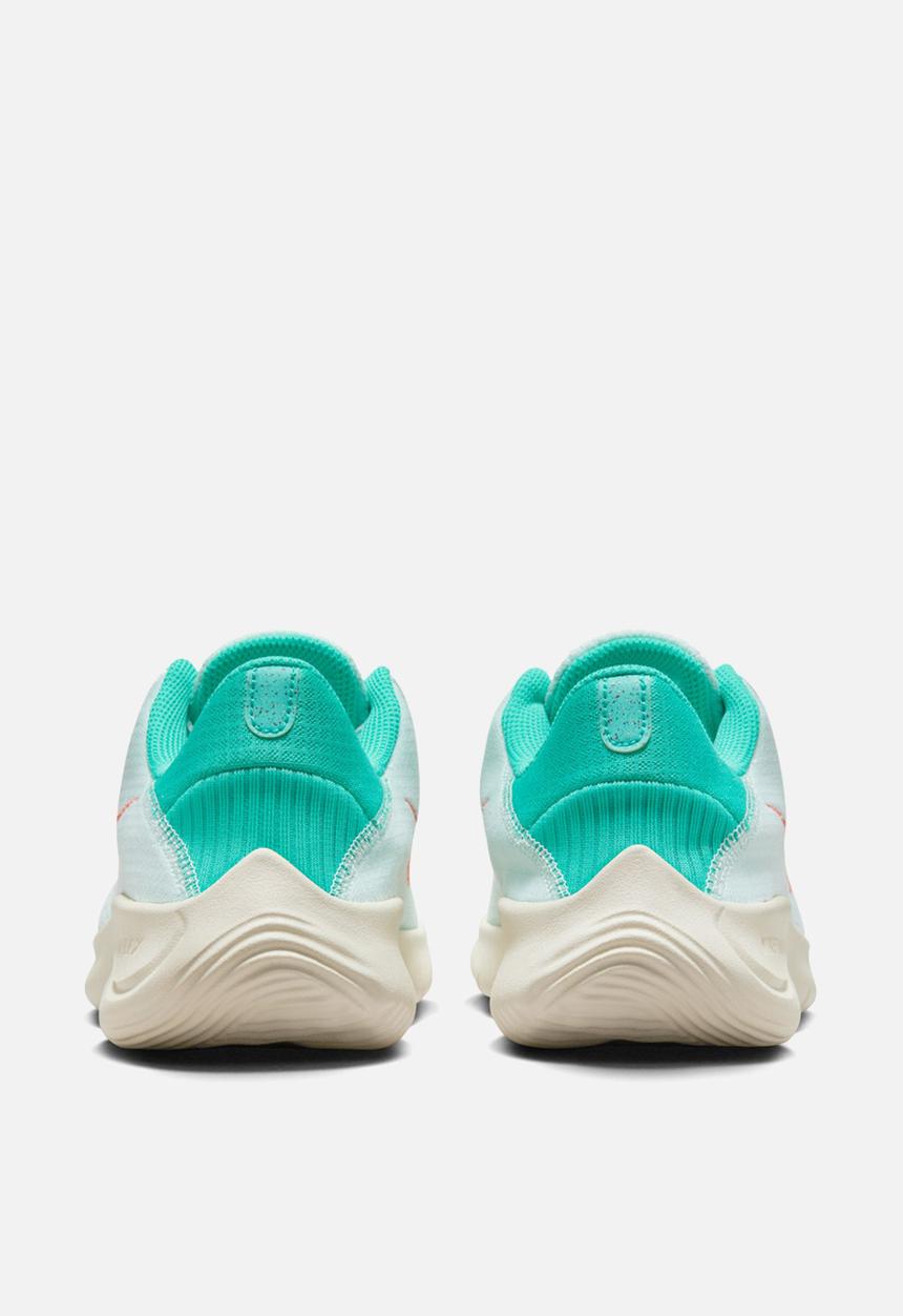 Nike - Nike experience run 11 next nature