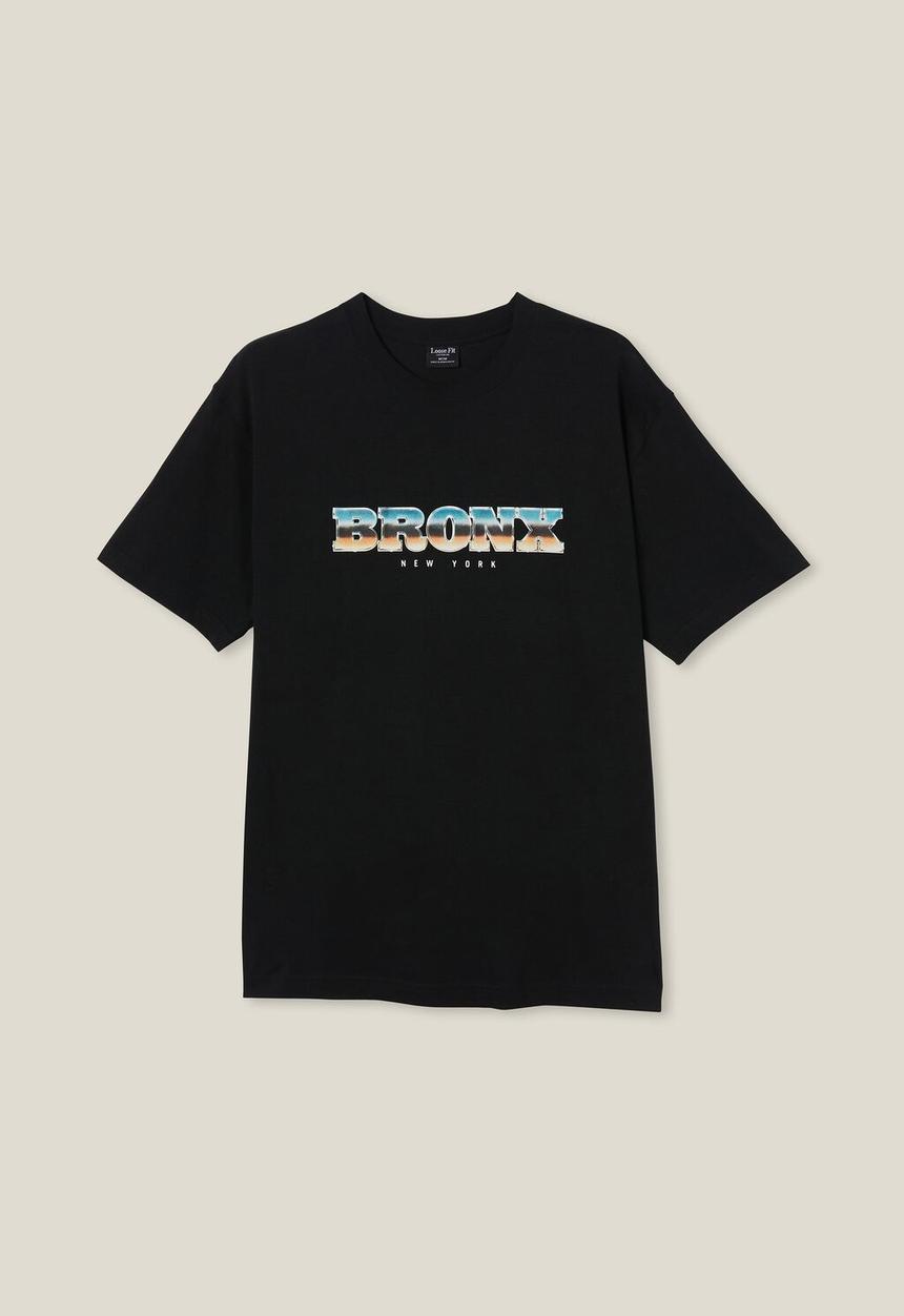 Cotton On - Loose fit art t-shirt - black / bronx