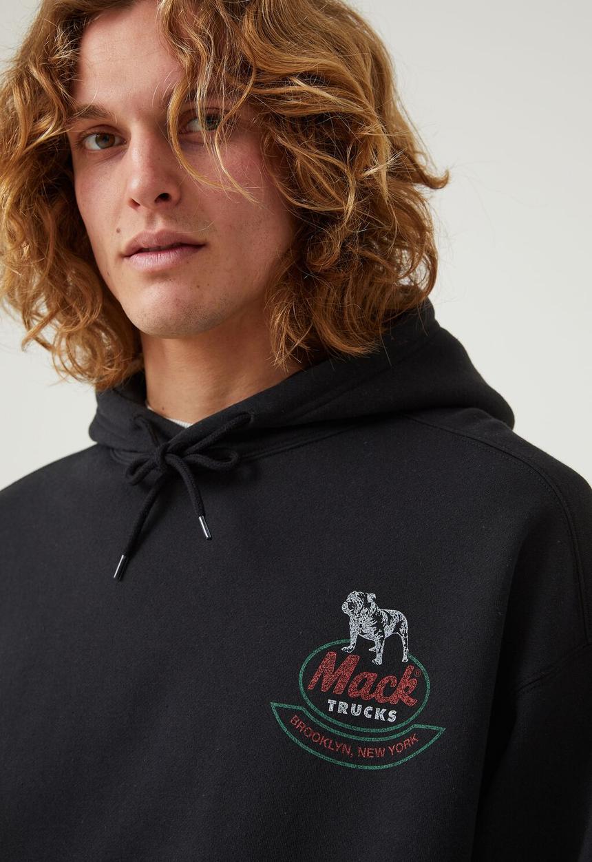 Cotton On - Mack trucks oversized hoodie - lcn mac black / built like a mac truck