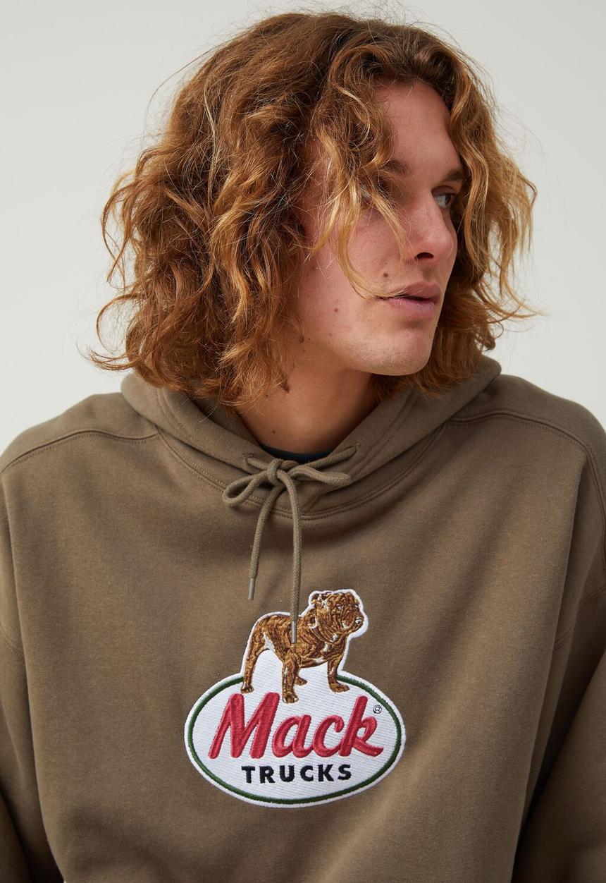 Cotton On - Mack trucks oversized hoodie - lcn mac mud green / bulldog logo