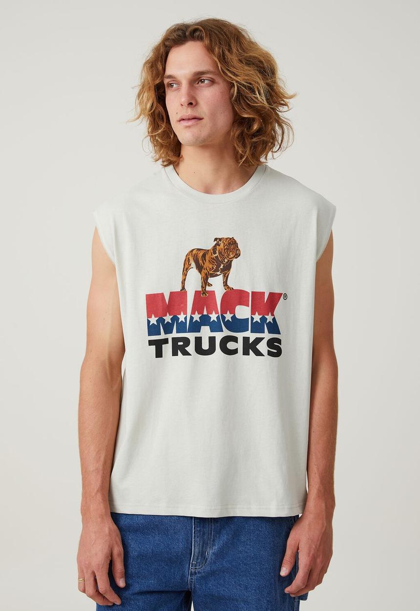 Cotton On - Mack trucks oversized muscle - lcn mac ivory / american dog