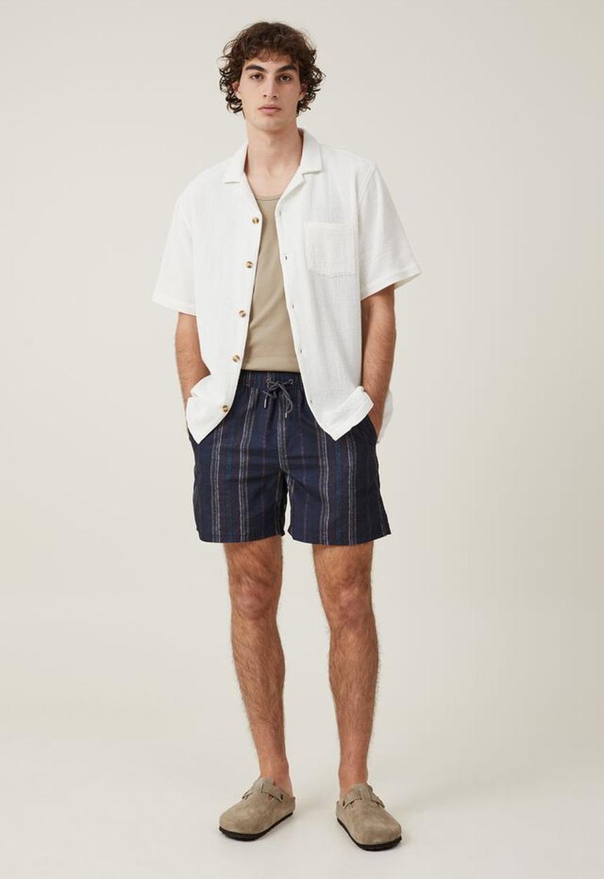 Cotton On - Kahuna short - textured navy stripe