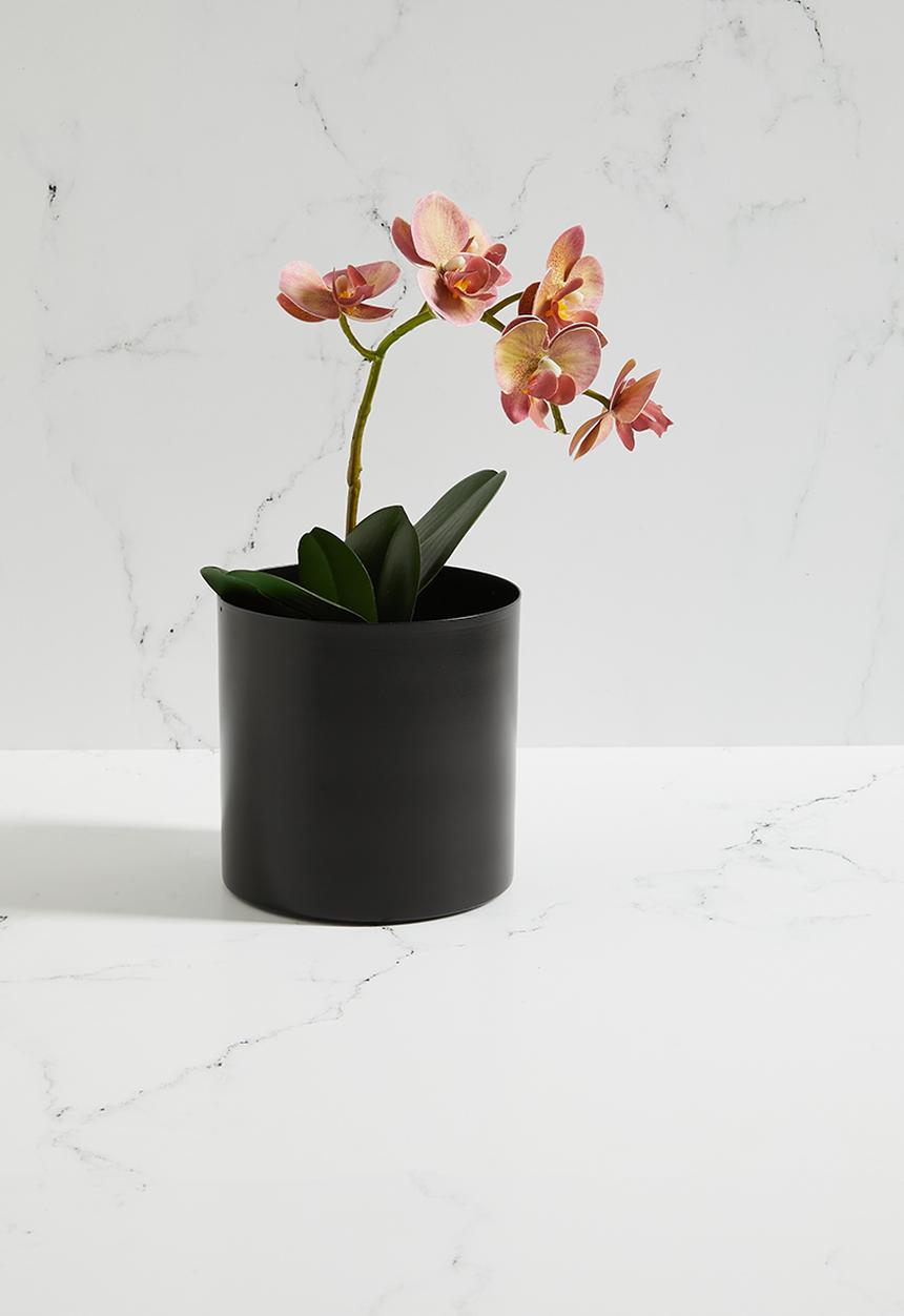 Sixth Floor - Amelia planter - black