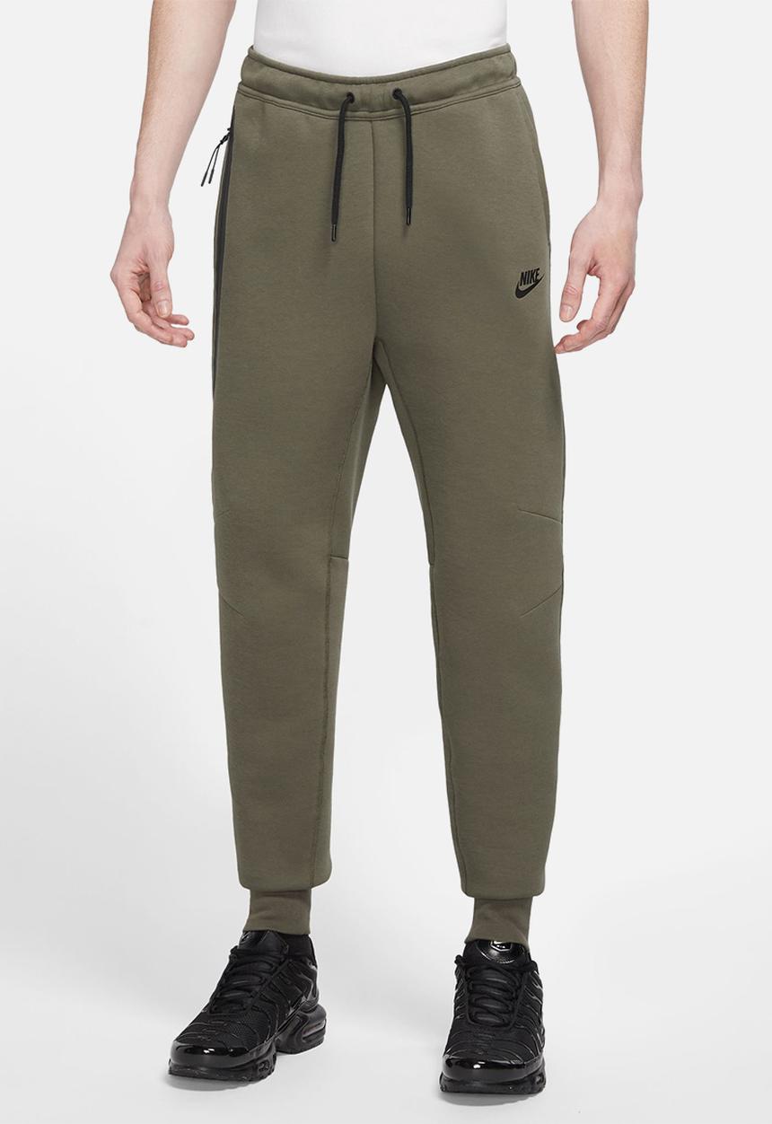 Nike - NSW Tech Fleece slim fit joggers - olive / black 