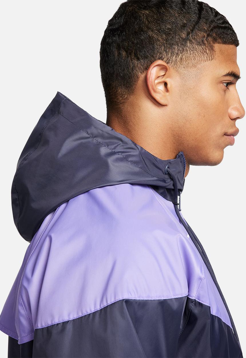 Nike - Liverpool FC Sport Essentials Windrunner jkt - purple / gridiron/whte