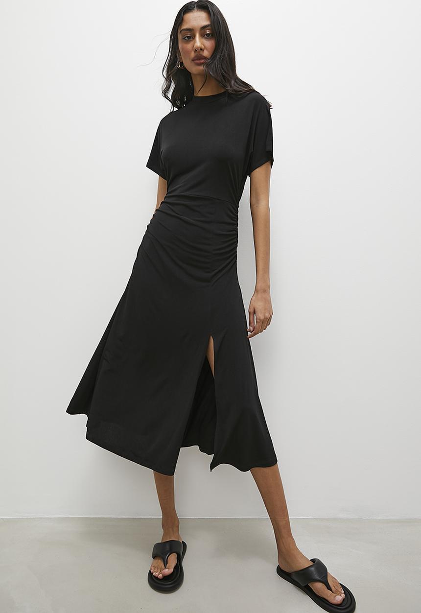 Superbalist - Grown on sleeve knit midi dress - black
