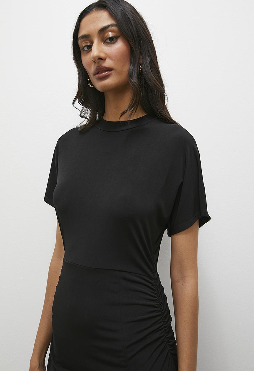Superbalist - Grown on sleeve knit midi dress - black