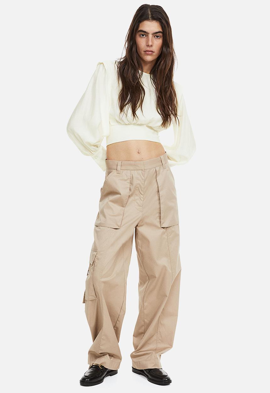 H&M - Defined-shoulder crêpe blouse - cream