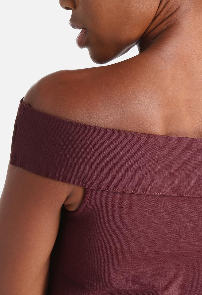 Vero Moda - Sandy Fancy Off-Shoulder Top