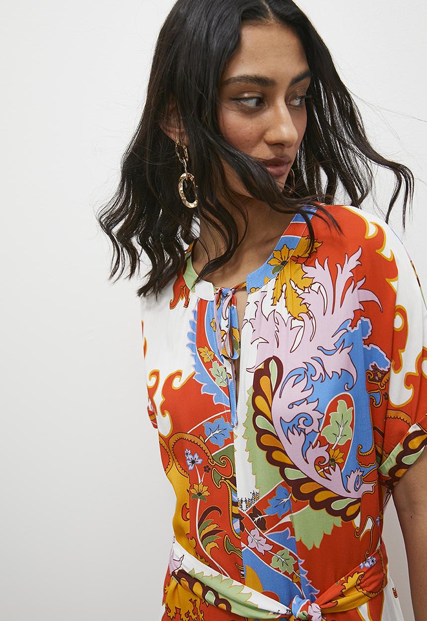 Superbalist - Relaxed notch front tunic dress with slit - red folk scarf print