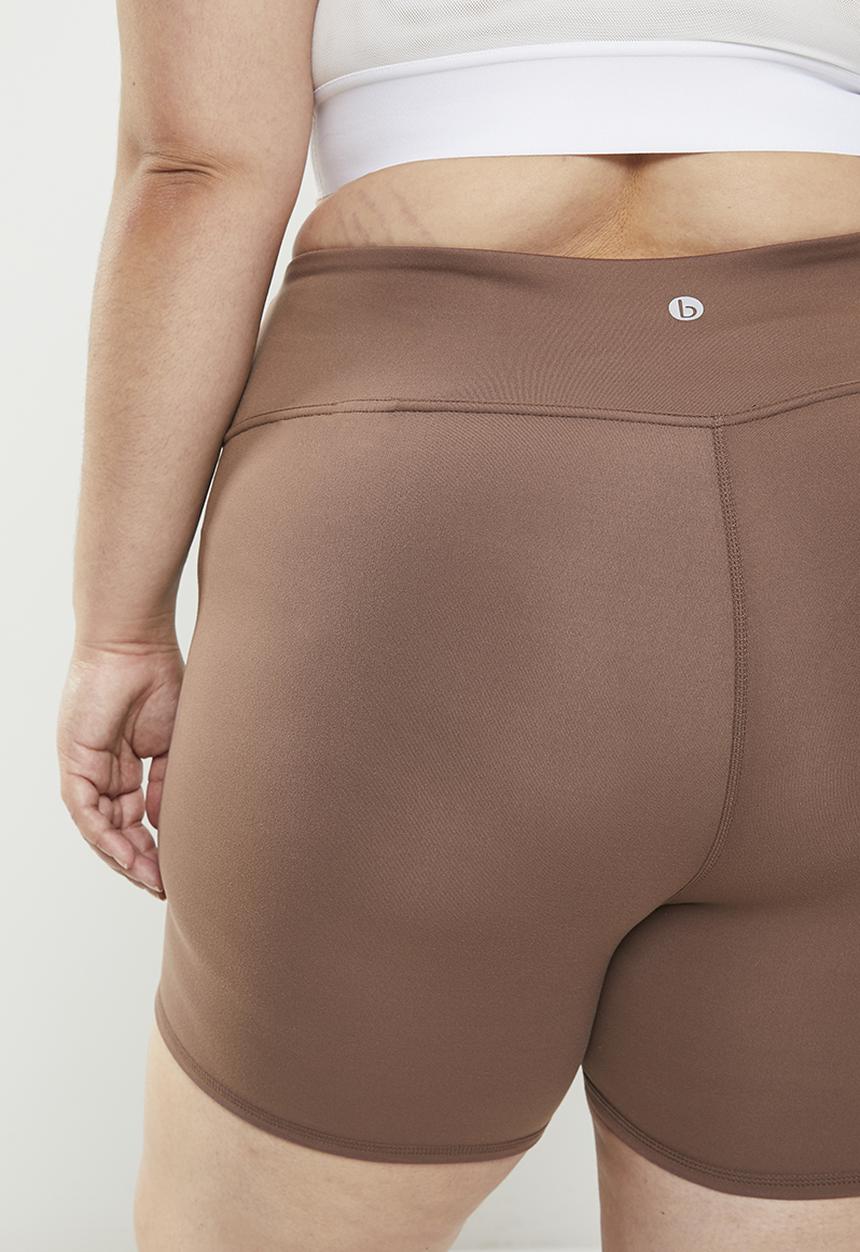 Cotton On - Plus ultra soft yoga bike short - deep taupe