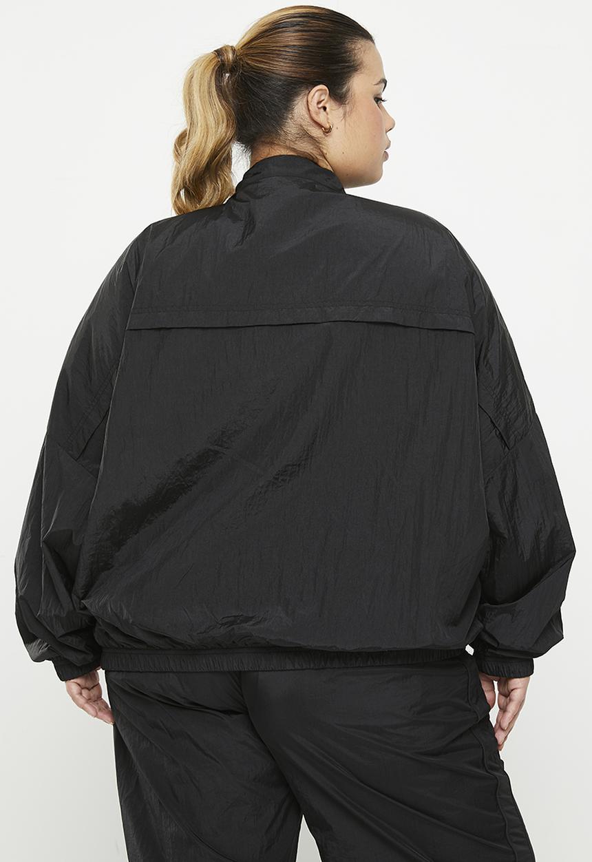 Cotton On - Plus warm up woven anorak - black