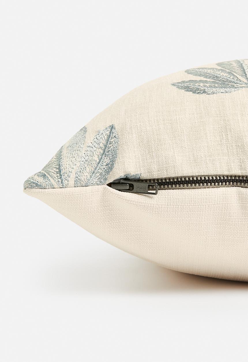 Hertex Haus - Mariana scatter with feather inner - lakeside