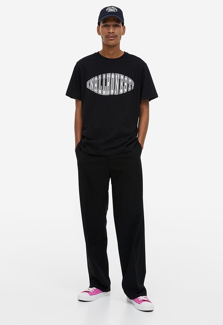 H&M - Regular fit printed T-shirt - black/in all honesty 
