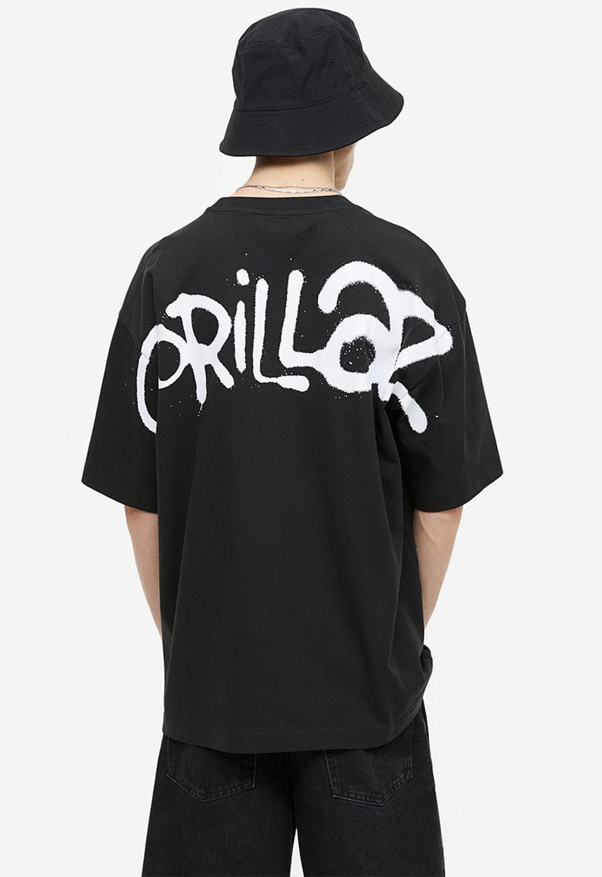 H&M - Oversized fit t-shirt - black/gorillaz 