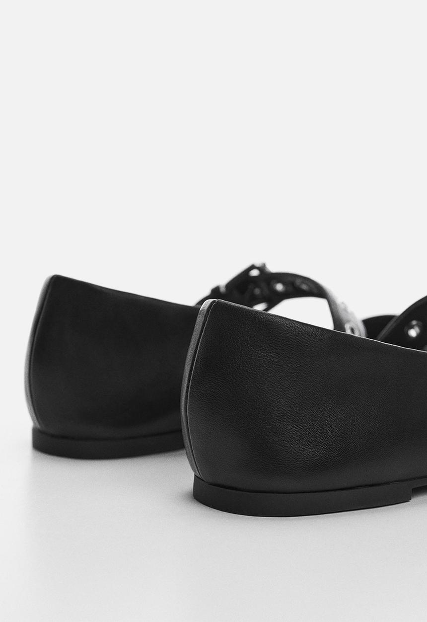 MANGO - Pellie buckle detail pump - black