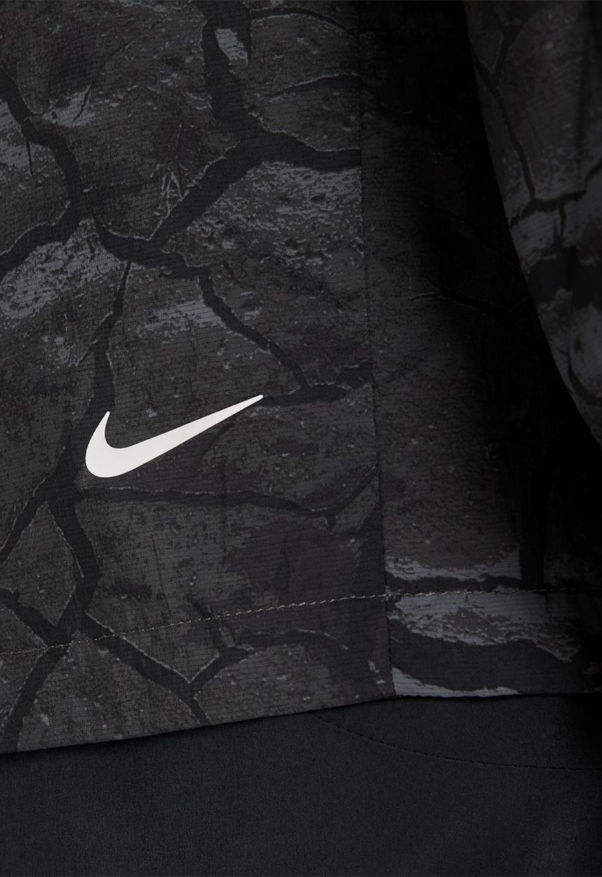 Nike -  Aireez lightweight trail running jacket AOP - medium ash/black/white