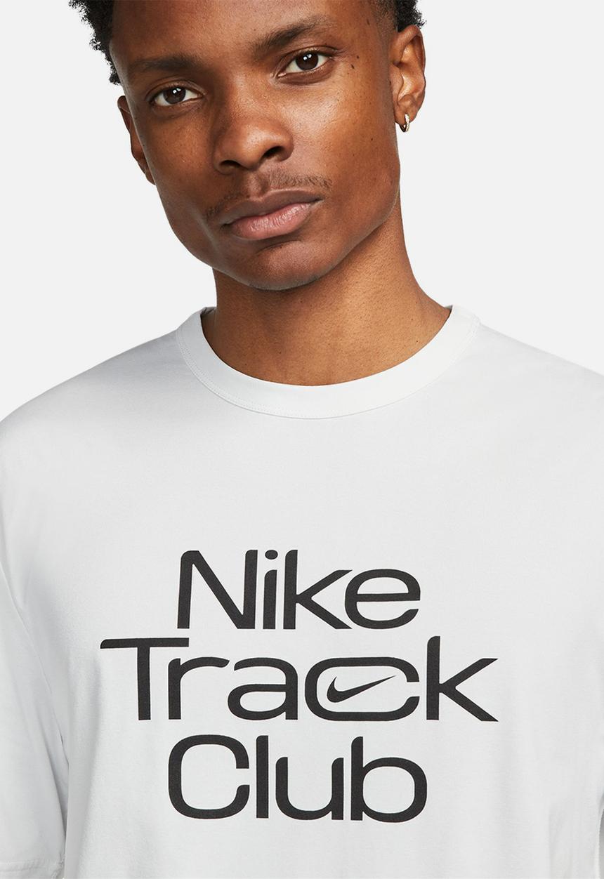 Nike - Dri-Fit Track Club Hyverse tee - white