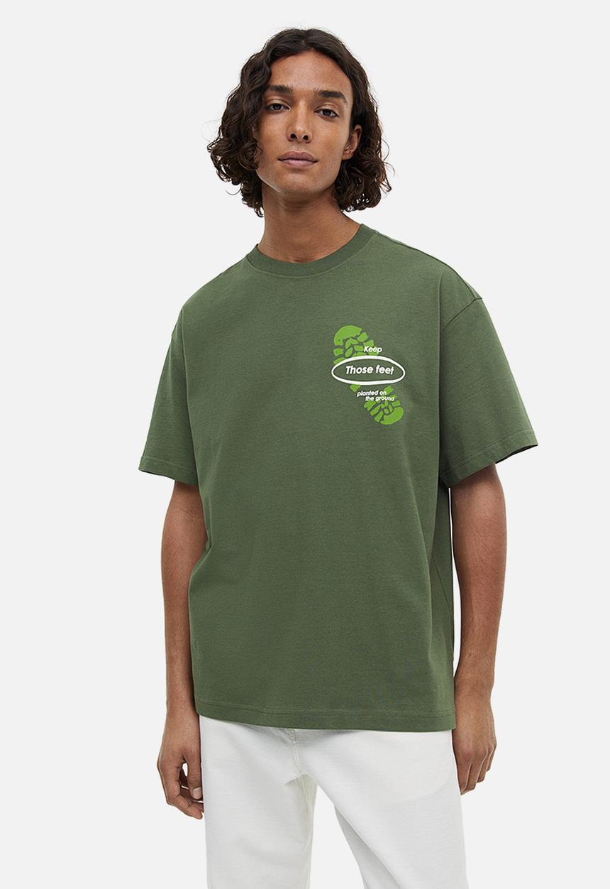 H&M - Relaxed fit printed T-shirt - khaki green/shoe print