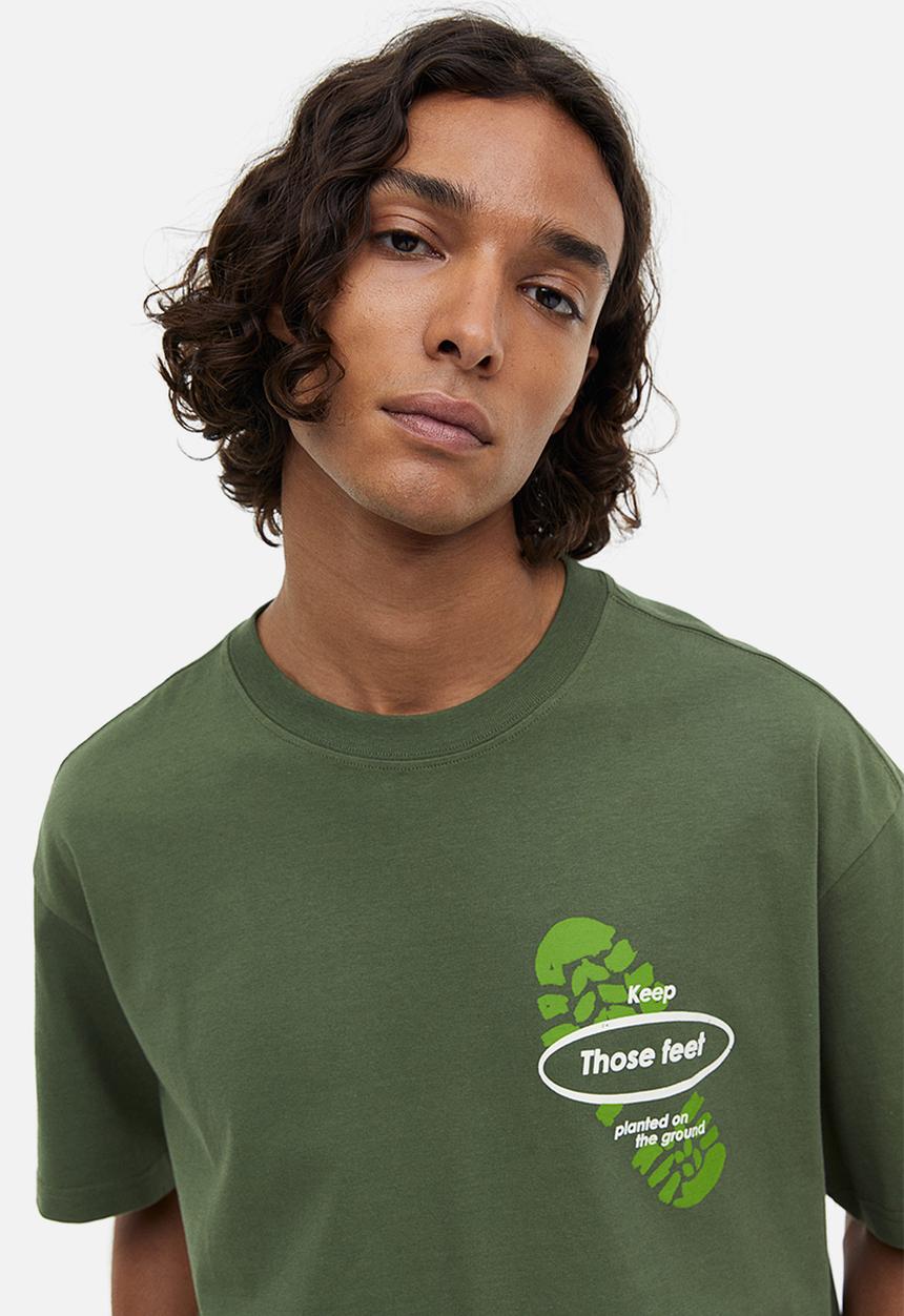H&M - Relaxed fit printed T-shirt - khaki green/shoe print