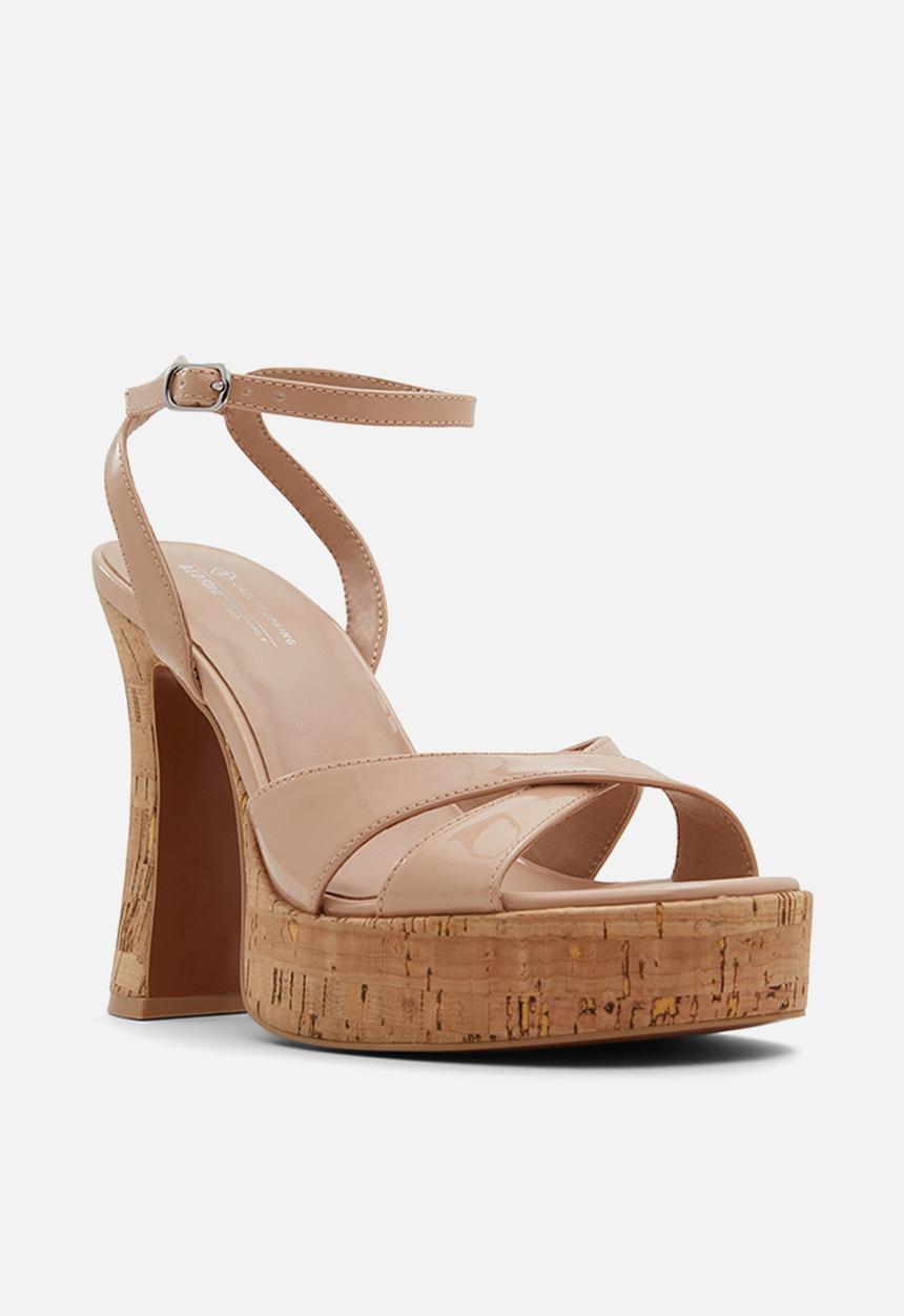 Call It Spring - Kenndrah platform heel - other beige