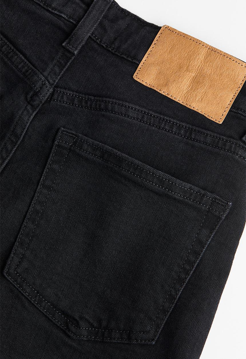 H&M - Slim regular denim shorts - nearly black