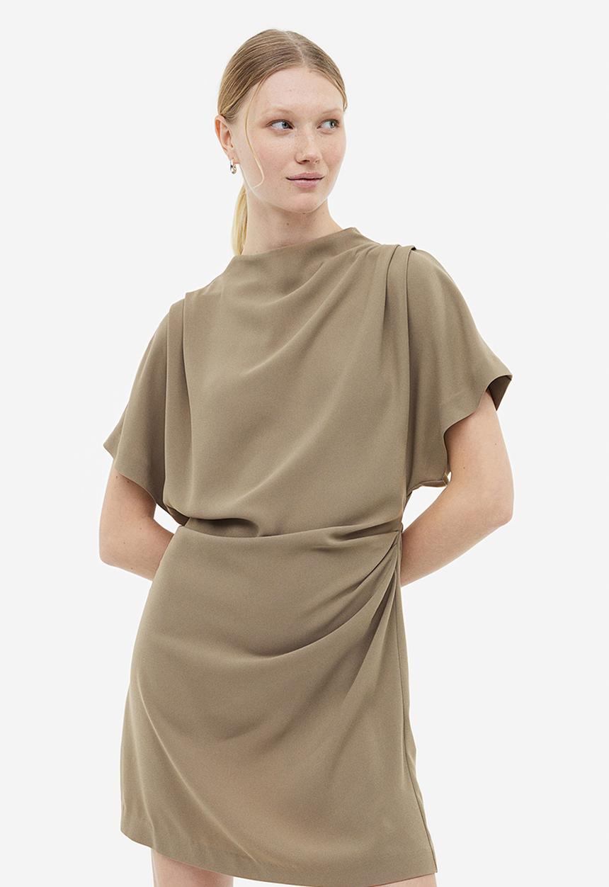 H&M - Gathered crêpe dress - dark beige 