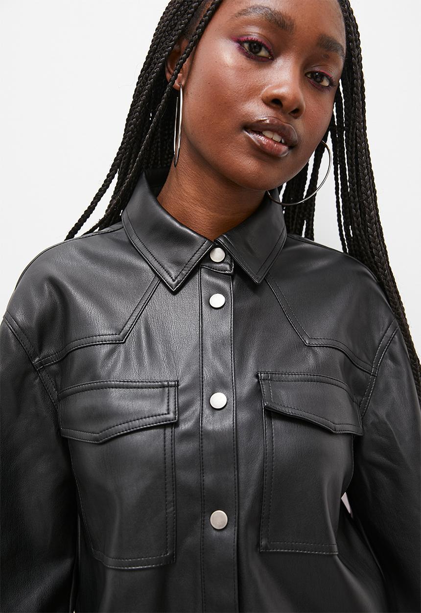 Blake - Cropped pu overshirt - black