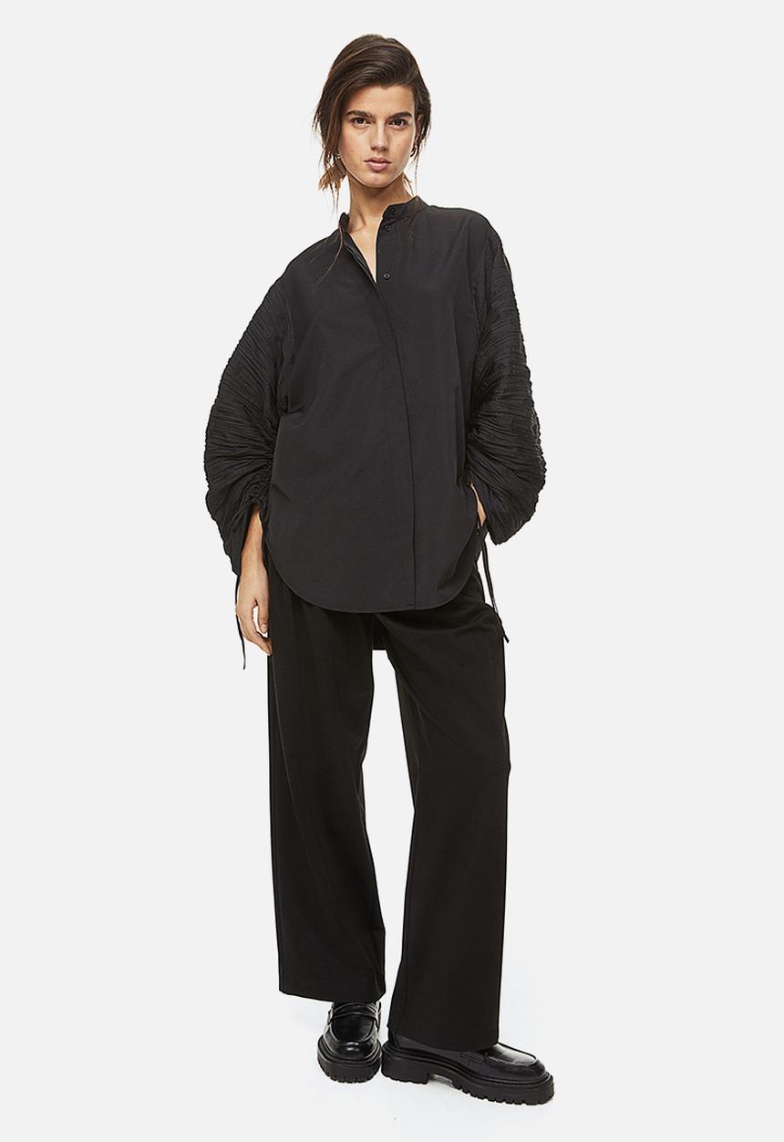 H&M - Oversized gathered-sleeve shirt - black