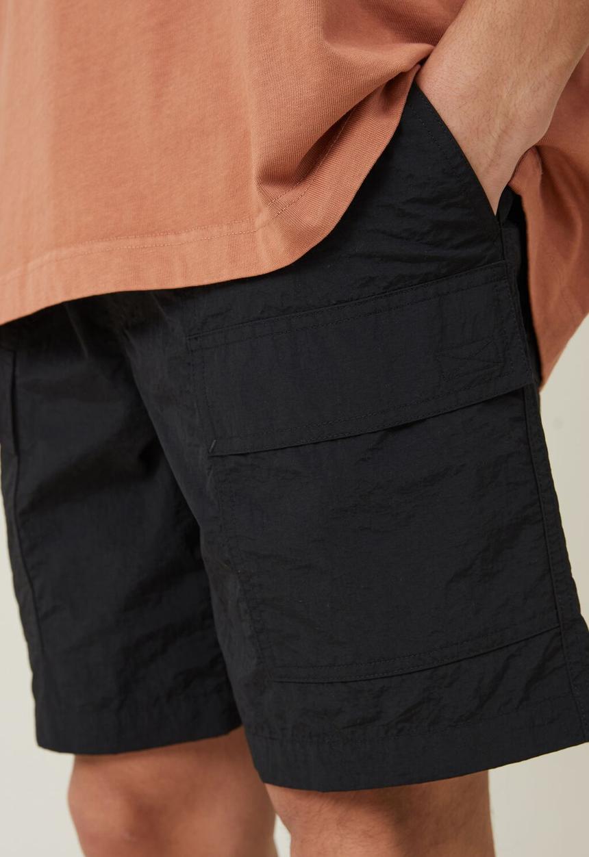 Cotton On - Parachute utility short - black utility